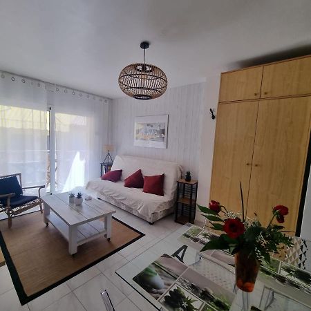 Lovely One Bedroom With Balcony Roses Exteriér fotografie